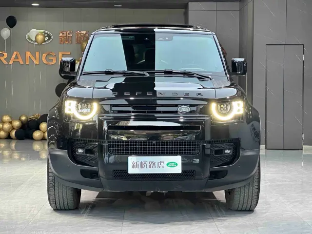 Land Rover Defender — Фото автомобиля 2