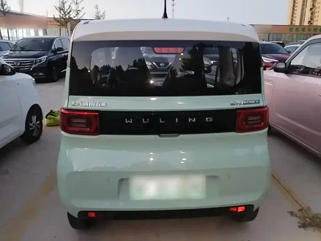 Wuling Hongguang Mini EV — Фото автомобиля 5