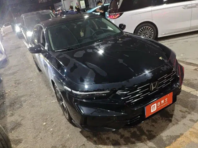 Honda Accord — Фото автомобиля 5