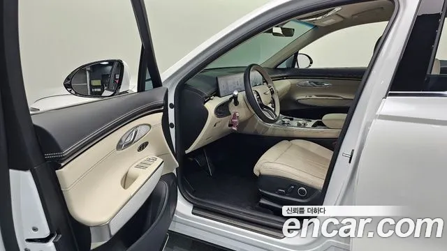 Genesis GV70 — Фото автомобиля 9