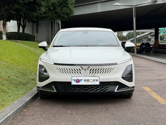 Wuling Starlight — Фото автомобиля 2