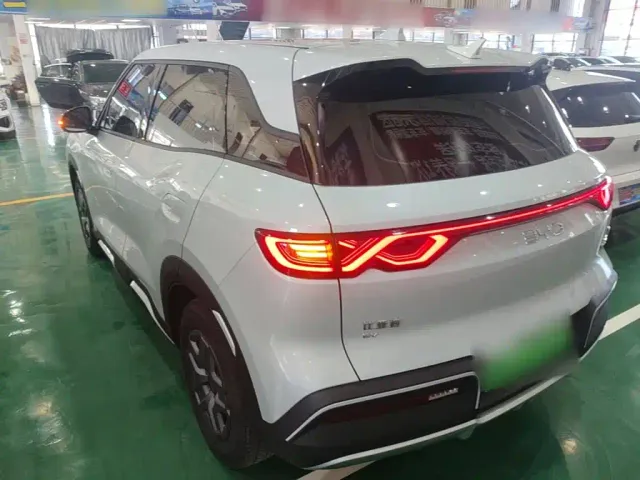 BYD Yuan UP — Фото автомобиля 4