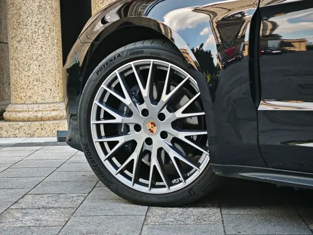 Porsche Panamera — Фото автомобиля 11