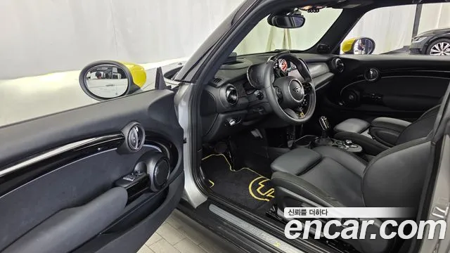MINI Cooper Cooper Electric — Фото автомобиля 10