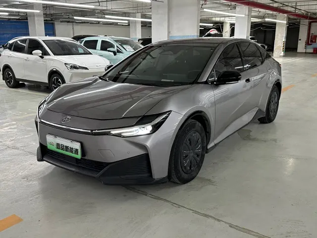 Фотография автомобиля — Toyota bZ3
