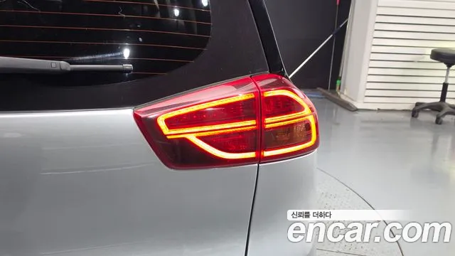 Kia Niro — Фото автомобиля 8