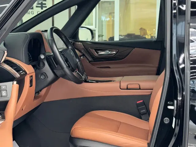 Toyota Vellfire — Фото автомобиля 4