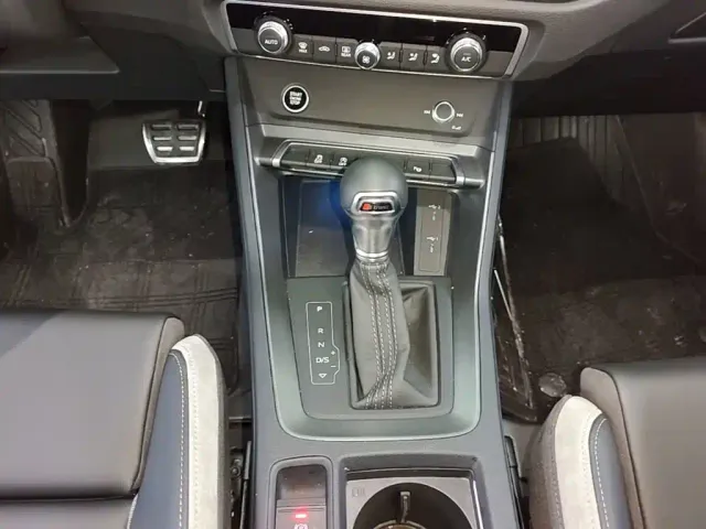 Audi Q3 — Фото автомобиля 13