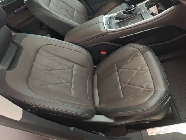 Ford Edge — Фото автомобиля 24