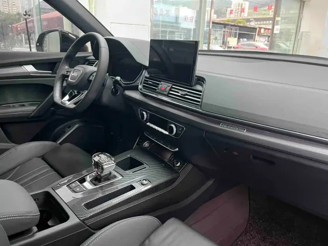 Audi Q5L — Фото автомобиля 22
