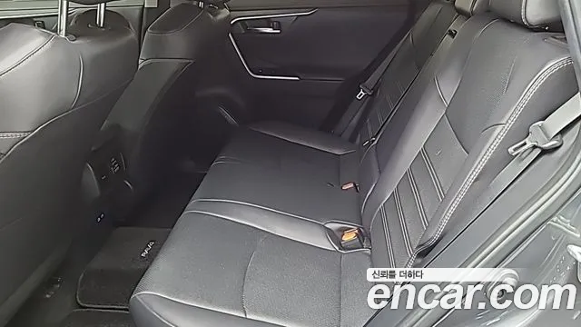 Toyota RAV4 5th Gen — Фото автомобиля 11