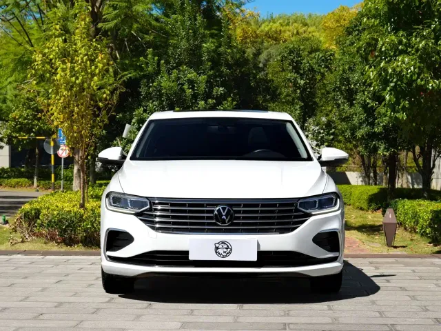 Volkswagen Lavida — Фото автомобиля 2
