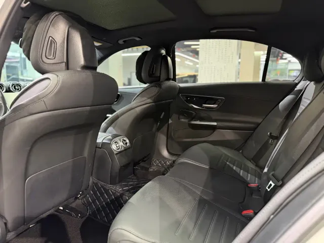 Mercedes-Benz C-Class — Фото автомобиля 6