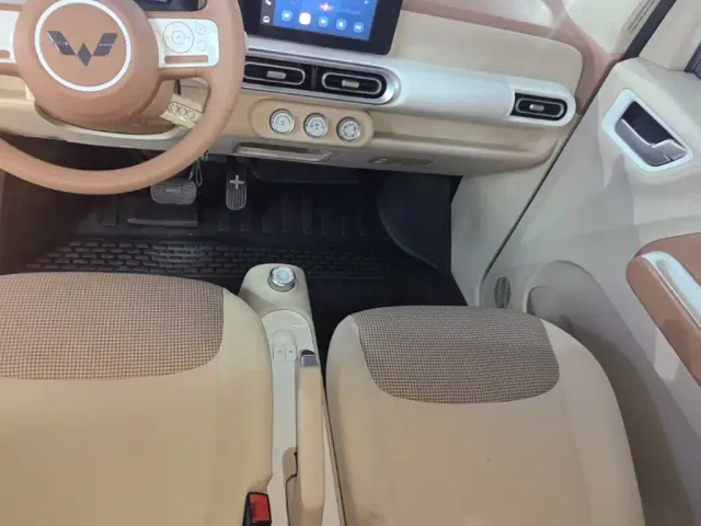 Wuling Hongguang Mini EV — Фото автомобиля 13