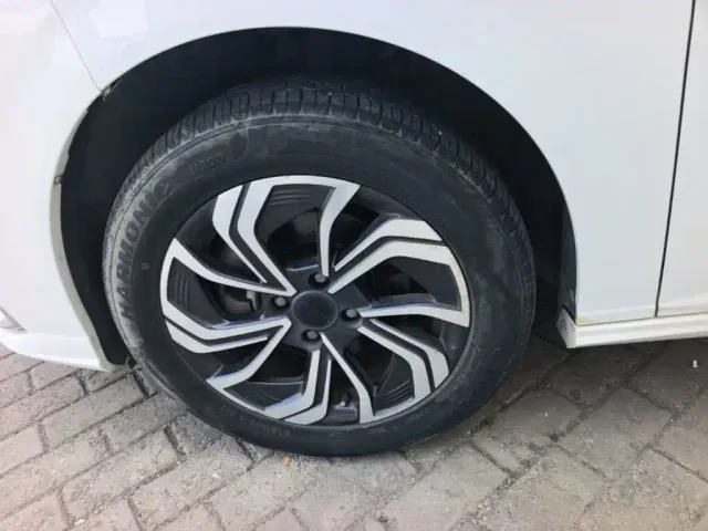 Dongfeng Yixuan — Фото автомобиля 22