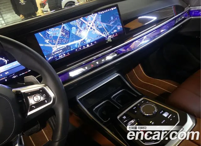 BMW 7-Series — Фото автомобиля 14