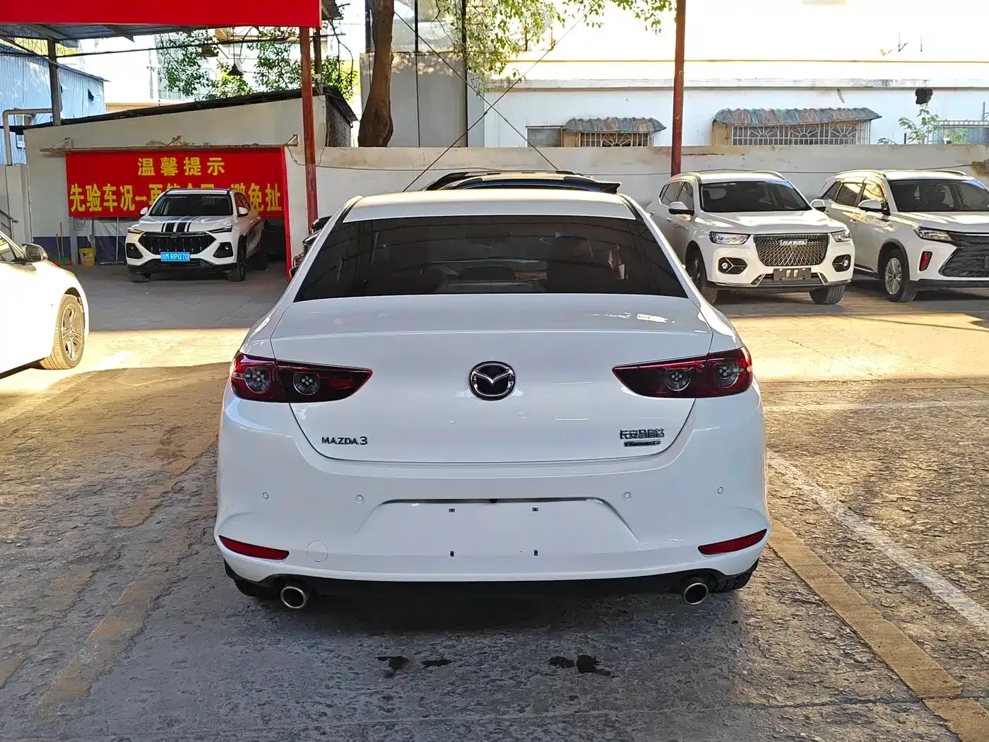 Mazda Mazda3 Axela 2022 2.0L Automatic Elegance Edition — Фото автомобиля 9
