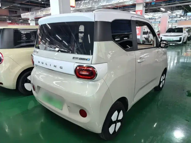 Wuling Hongguang Mini EV — Фото автомобиля 6
