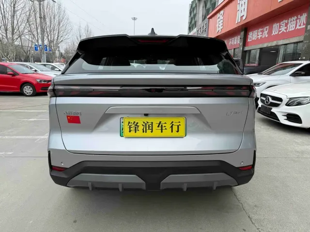 Geely Galaxy L7 — Фото автомобиля 5