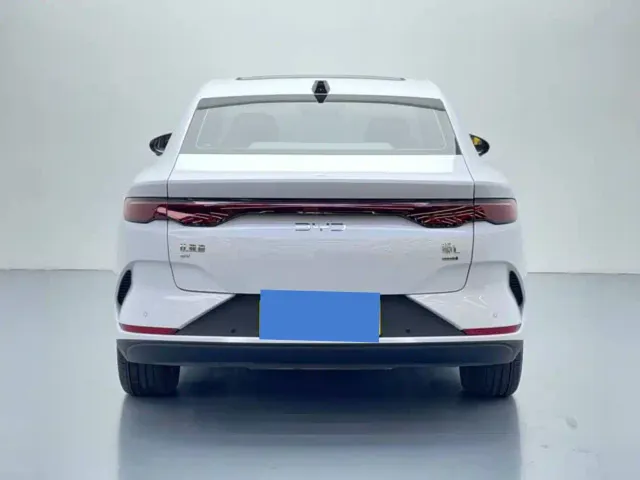 BYD Qin L — Фото автомобиля 5