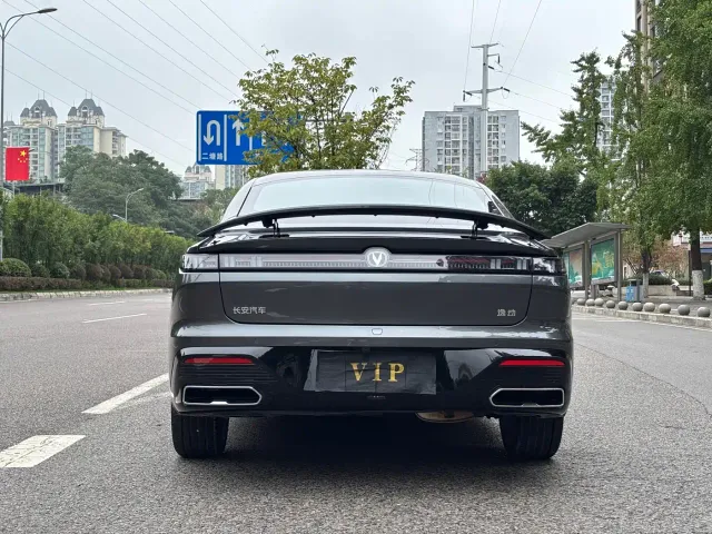 Changan Eado — Фото автомобиля 5