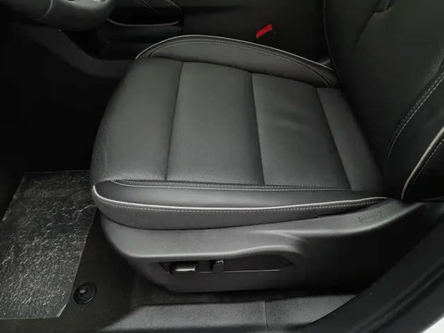 Buick Envision Plus — Фото автомобиля 20