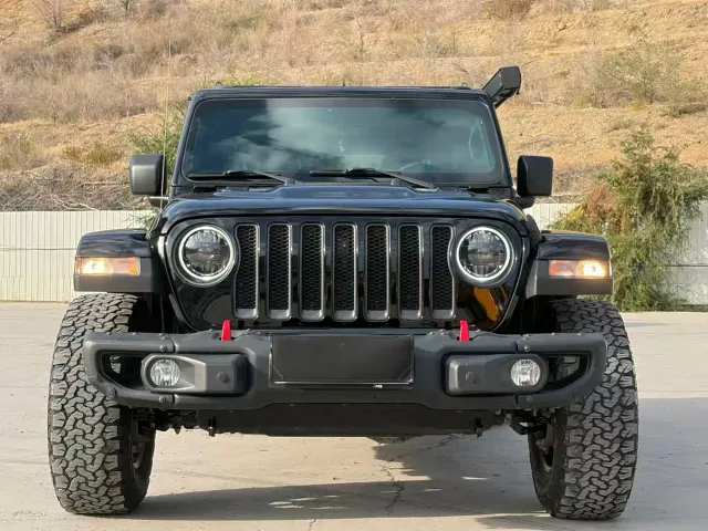 Jeep Wrangler — Фото автомобиля 2