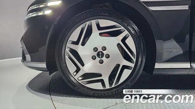 Genesis G90 RS4 — Фото автомобиля 5