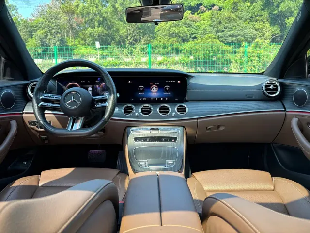 Mercedes-Benz E-Class — Фото автомобиля 10