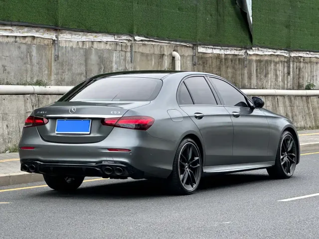Mercedes-Benz E-Class AMG — Фото автомобиля 19