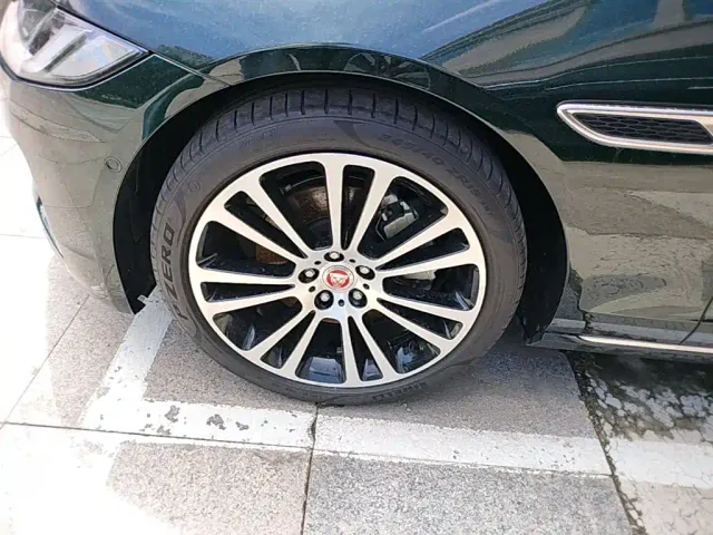 Jaguar XFL — Фото автомобиля 22