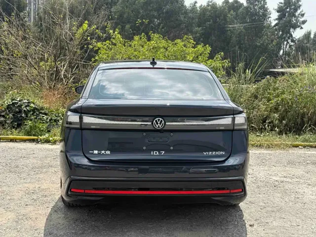 Volkswagen ID.7 Vizzion — Фото автомобиля 8