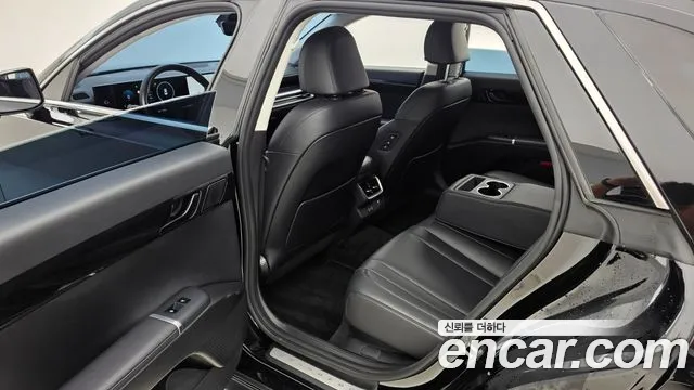 Hyundai Grandeur GN7 — Фото автомобиля 12