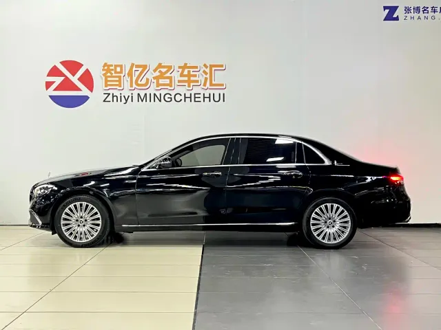 Mercedes-Benz E-Class — Фото автомобиля 4