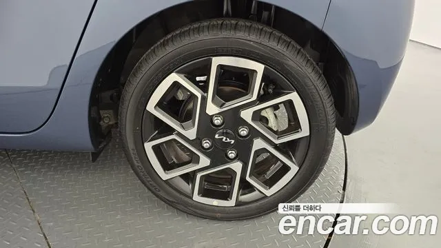 Kia RAY Новый Kia Ray Signature — Фото автомобиля 21