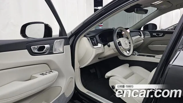 Volvo XC60 2nd Gen — Фото автомобиля 15