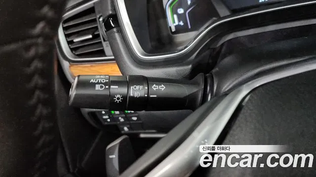 Honda CR-V CR-V 5-е поколение 2.0 гибрид Touring 4WD — Фото автомобиля 29