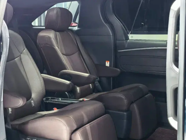 Toyota Granvia — Фото автомобиля 3