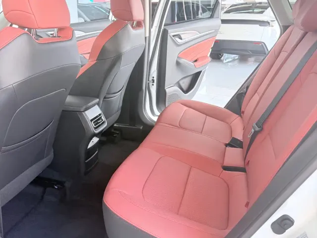 Changan Eado — Фото автомобиля 6