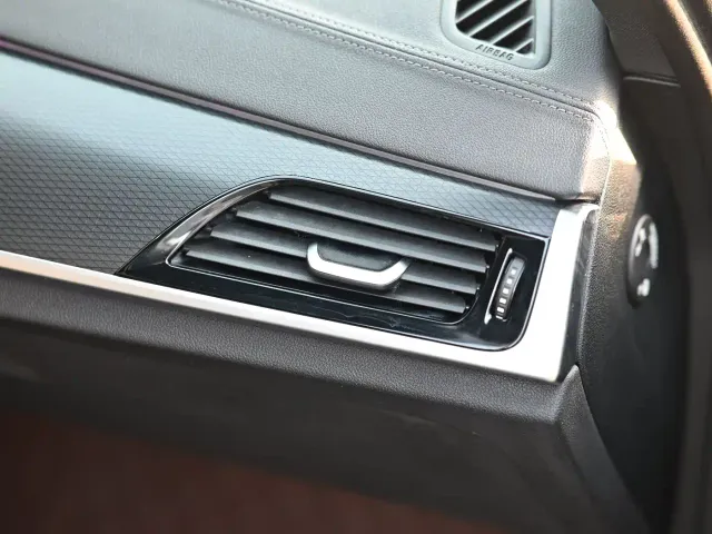 BMW 5 Series — Фото автомобиля 11