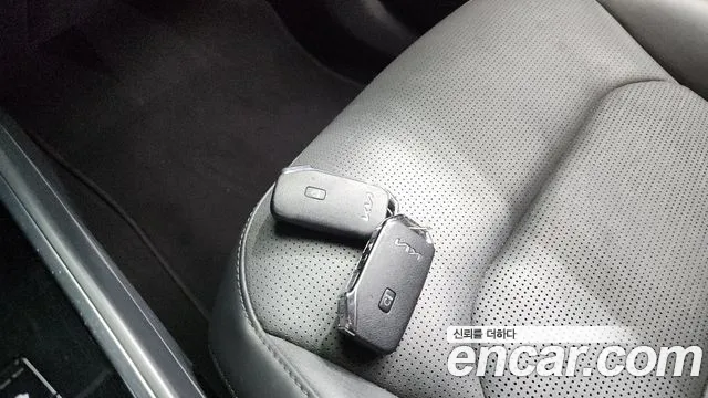 Kia Niro — Фото автомобиля 29