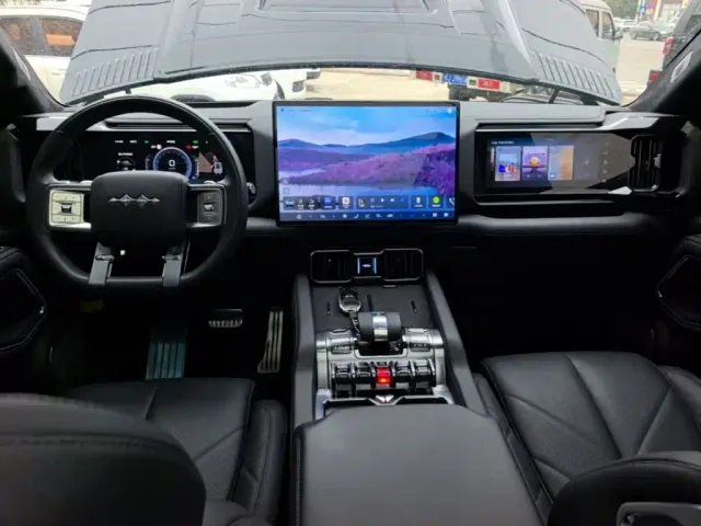 BYD FangChengBao Leopard 8 — Фото автомобиля 9
