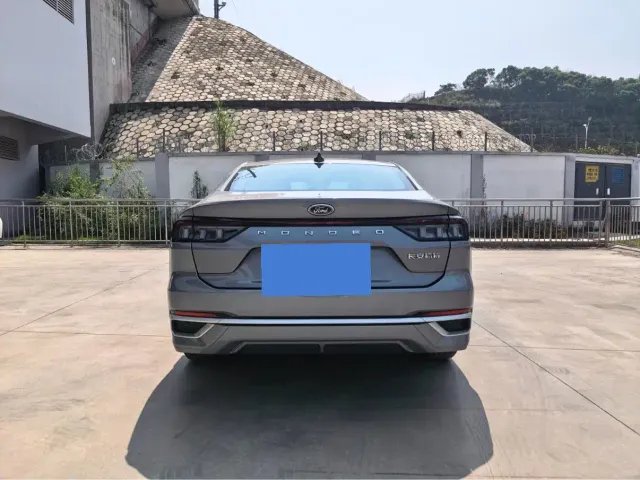 Ford Mondeo — Фото автомобиля 5