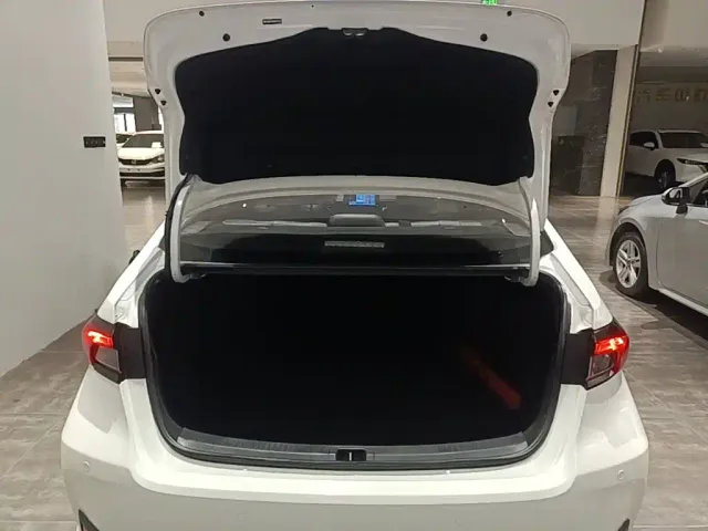 Toyota Allion — Фото автомобиля 18