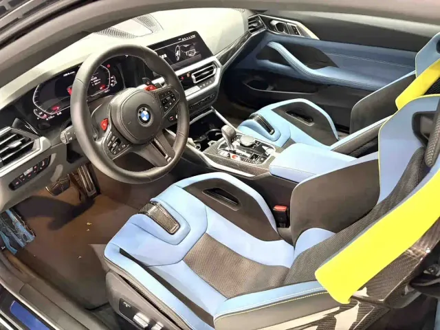 BMW M4 — Фото автомобиля 2