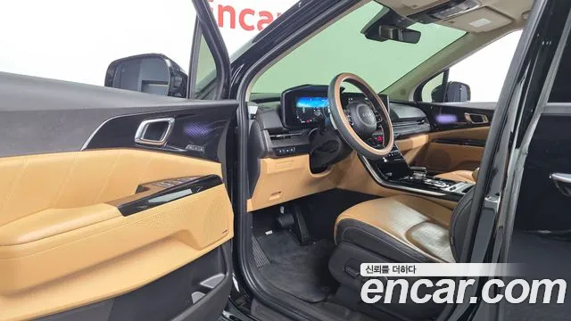 Kia Carnival Generation 4 — Фото автомобиля 10