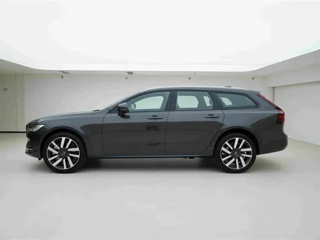 Volvo Volvo V90 2024 Cross Country B5 AWD Premium Edition — Фото автомобиля 3