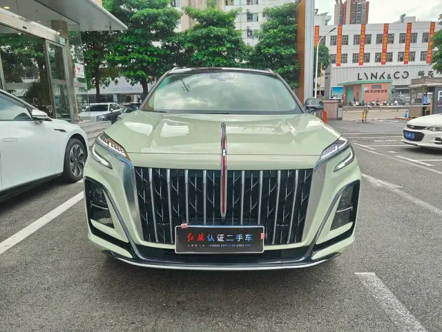 Hongqi HS3 — Фото автомобиля 3