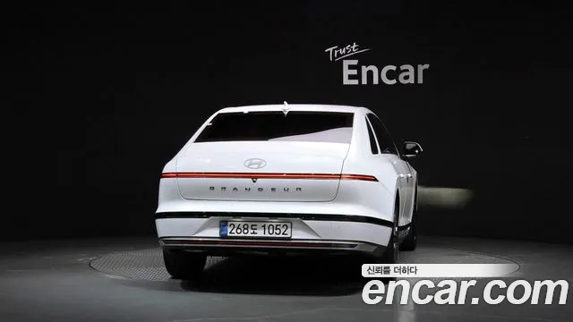 Hyundai Grandeur GN7 — Фото автомобиля 4