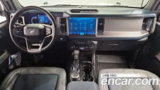 Ford Bronco — Фото автомобиля 7